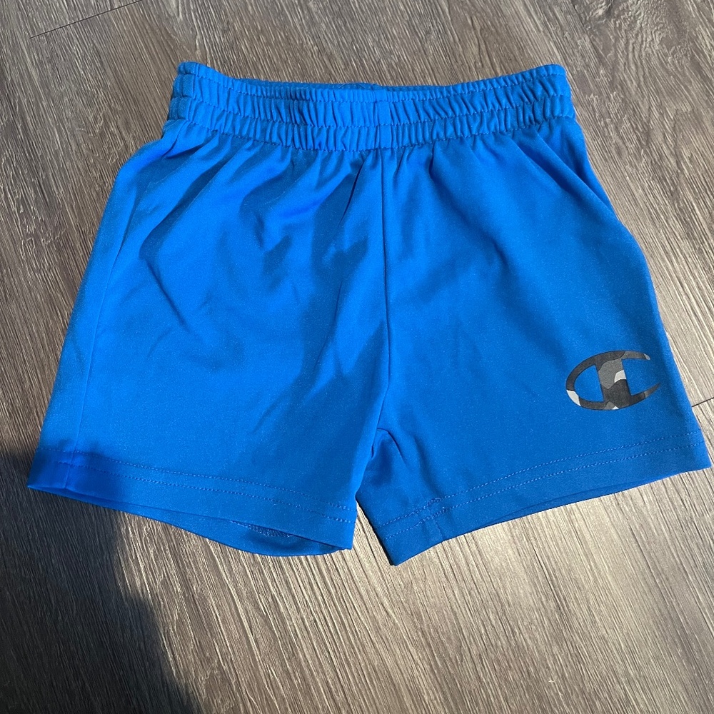 Champion Shorts Size 24M